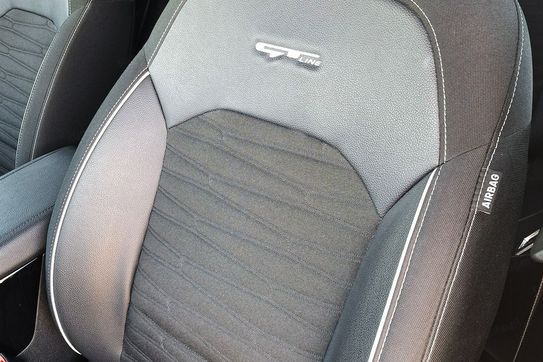 Kia Ceed 1.5 T-Gdi Gt Line Dct