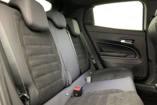 Alfa Romeo Junior Ibrida Intensa 1.2 mHEV EDCT6