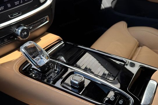 Volvo V60 T6 AWD Plug-In Hybrid Plus Dark aut