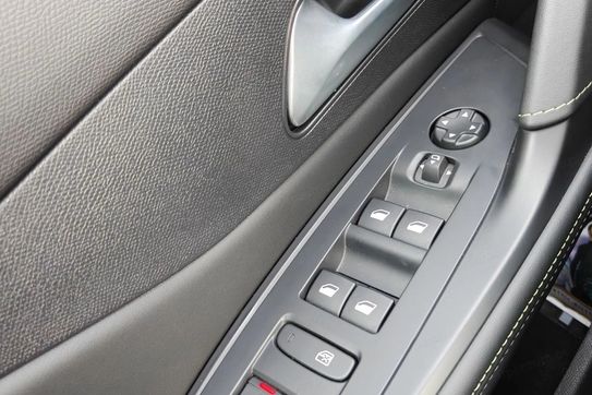 Peugeot 308 GT e-DCS6