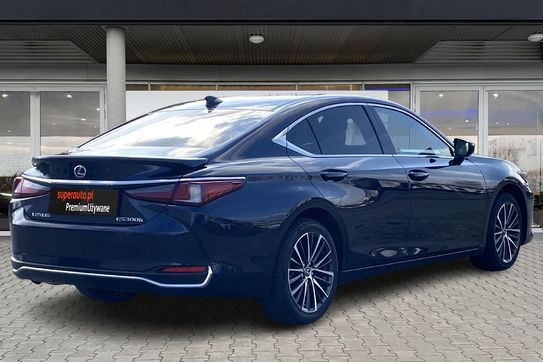 Lexus ES 300h Business Edition