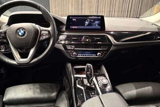 BMW Seria 5 530i GPF xDrive sport-aut