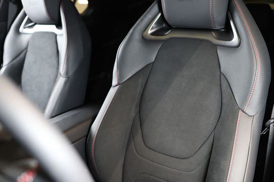 Toyota C-HR 2.0 Hybrid Dynamic Force Gr Sport Awd