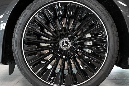 Mercedes Klasa E 220 d 4-Matic AMG