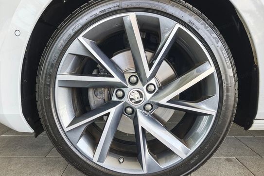 Skoda Superb 2.0 TDI SCR 4x4 Sportline DSG