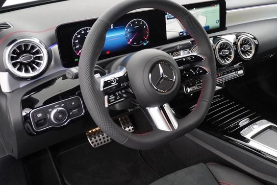 Mercedes CLA 200 AMG Line Shooting Brake