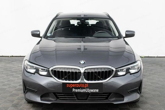 BMW Seria 3 318i aut