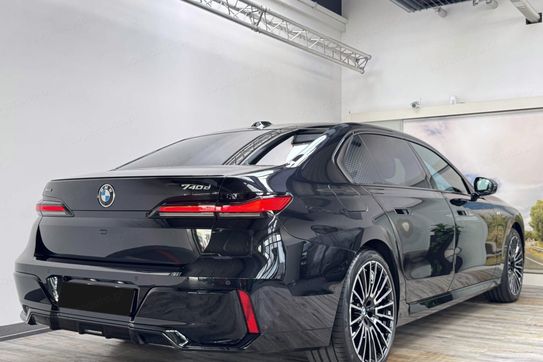 BMW Seria 7 740d xDrive M Sport