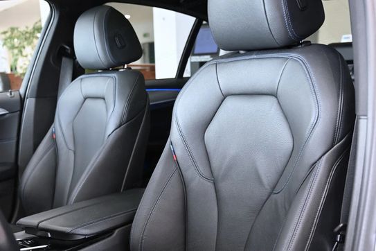 BMW Seria 5 530d xDrive M Sport