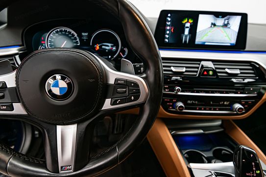 BMW Seria 5 520d xDrive aut