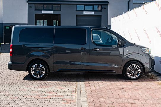 Opel Zafira Life Extra Long L2H1 Business AT8