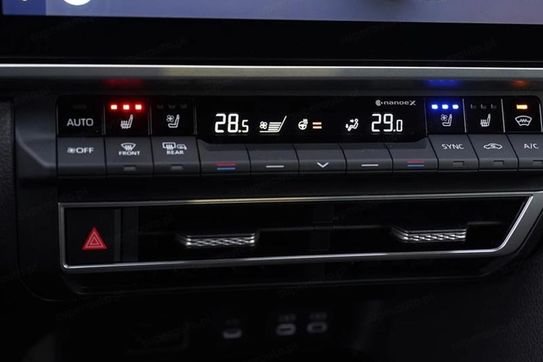 Toyota Camry Prestige 2.5 Hybrid Dynamic Force