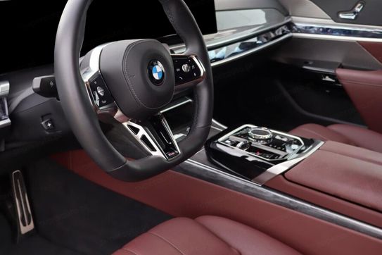 BMW Seria 7 740d xDrive M Sport