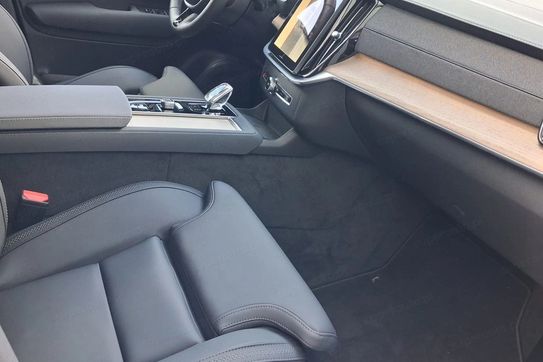 Volvo XC90 T8 AWD Plug-In Hybrid Plus Bright 7os