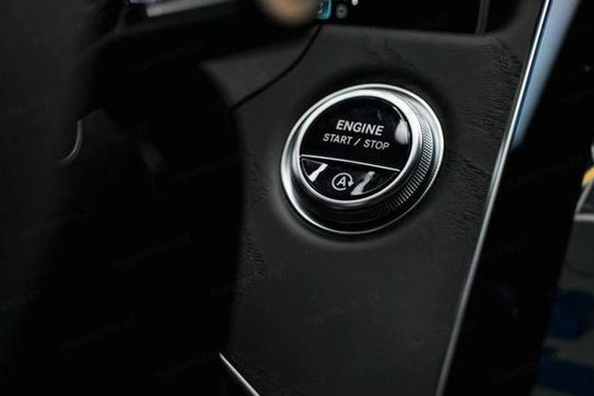 Mercedes Klasa E 300 de  4-Matic AMG