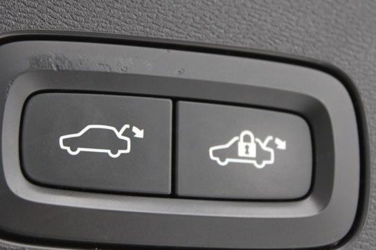 Volvo V60 B4 D Momentum Pro