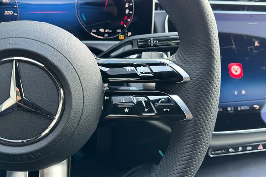 Mercedes Klasa E 300 e 4-Matic AMG