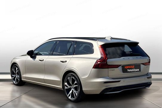 Volvo V60 B4 B Plus Dark