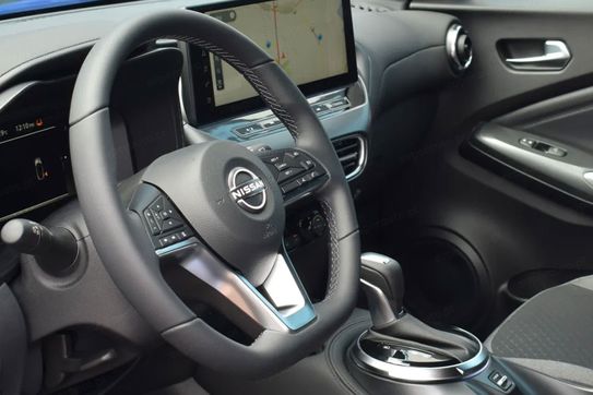 Nissan Juke N-Connecta AMT 1.6 Hybrid 