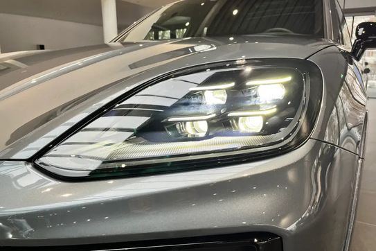 Porsche Cayenne Black Edition