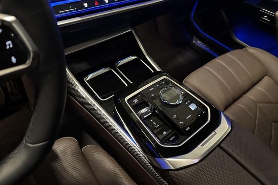 BMW i7 105.7kWh xDrive60