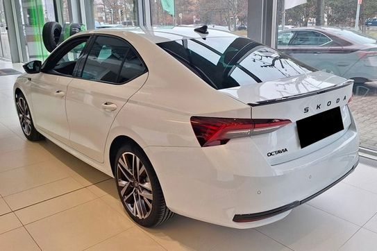 Skoda Octavia Sportline 1.5 TSI m-HEV DSG