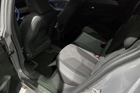 Peugeot 408 Puretech Mhev Gt S&S&E-DSC6
