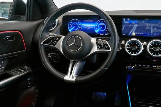 Mercedes EQA 300 66.5kWh 4-Matic Progressive