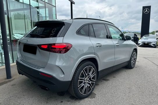 Mercedes GLA 220  4-Matic AMG Line
