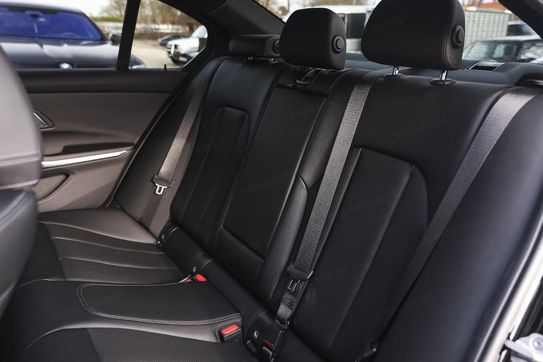 BMW Seria 3 318i M Sport