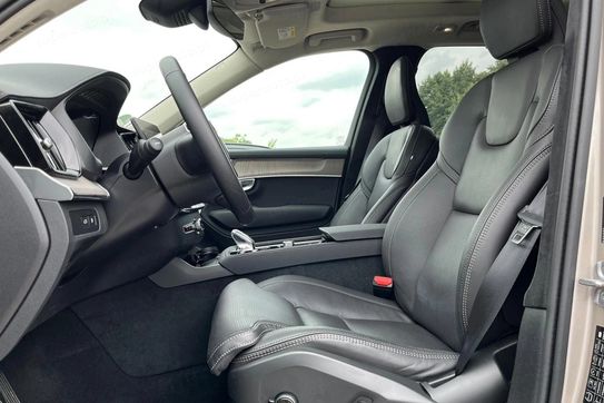 Volvo XC90 T8 AWD Plug-In Hybrid Ultra Bright 7os