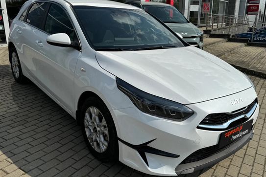 Kia Ceed M 1.5 T-GDI  DCT