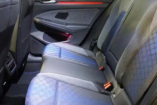 Volkswagen Golf R 2.0 TSI 4Motion