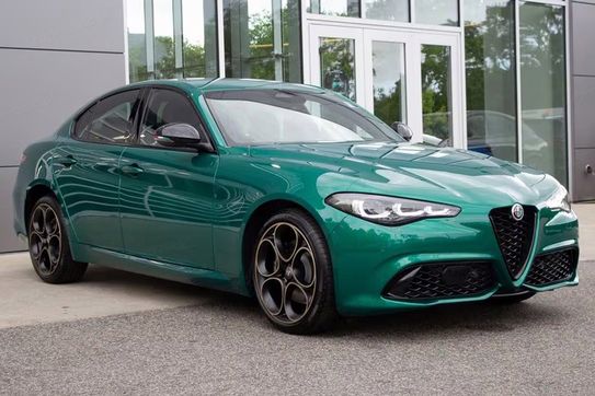 Alfa Romeo Giulia Intensa Q4
