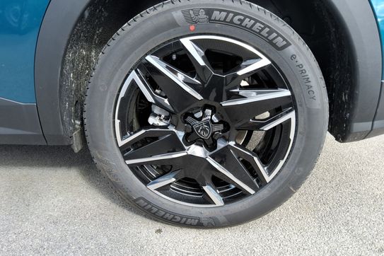 Peugeot 3008 GT 1.2 mHEV e-DCS6