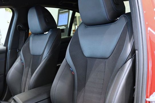 BMW Seria 3 330i aut