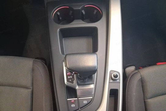Audi A4 35 TFSI S Line