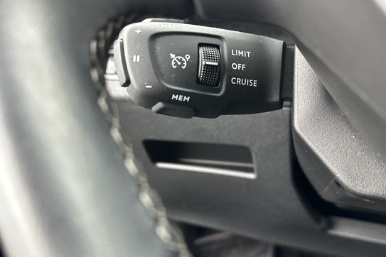 Peugeot 3008 Allure Pack 1.6 Hybrid e-EAT8