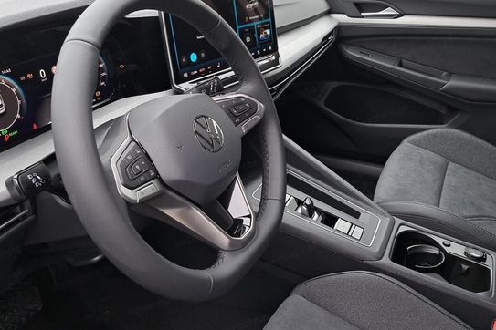 Volkswagen Golf Life Plus 1.5 eTSI mHEV DSG