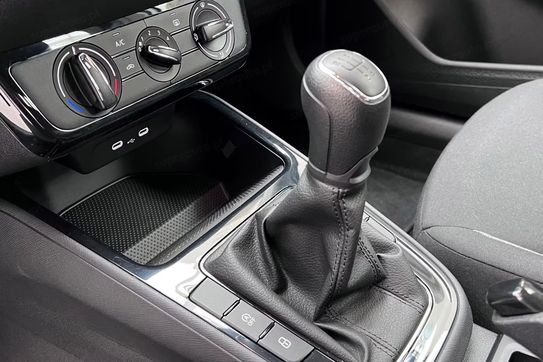 Skoda Fabia Essence 1.0 MPI