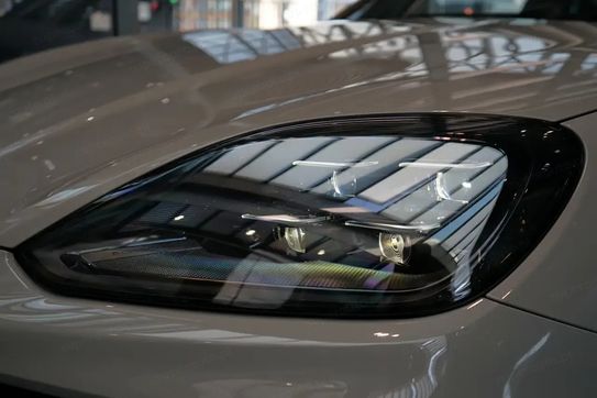 Porsche Cayenne E-Hybrid Black Edition