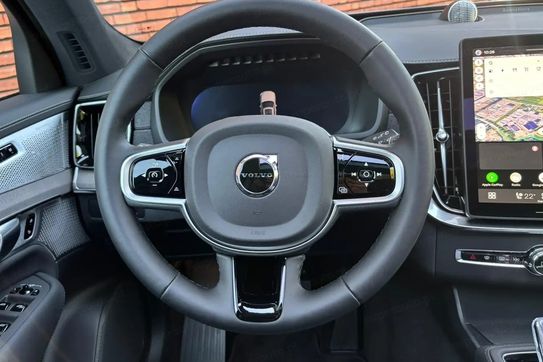 Volvo XC90 T8 AWD Plug-In Hybrid Ultra Dark 7os