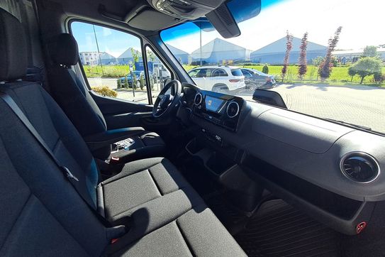Mercedes Sprinter 317 CDI PRO Długi 9G-Tronic