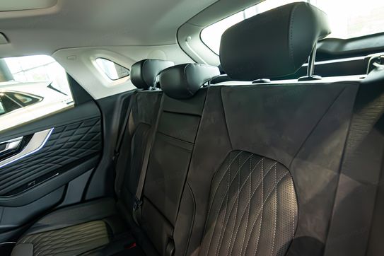 Hongqi HS5 2.0T AWD
