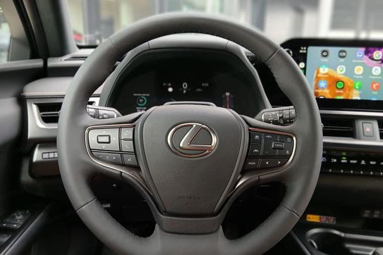 Lexus UX 300h F Sport Design