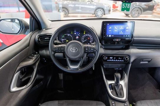 Toyota Yaris Hybrid