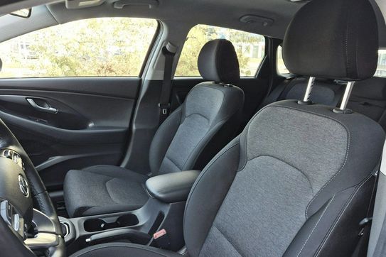 Hyundai i30 1.5 T-GDI Smart DCT