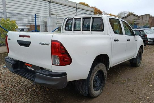Toyota HiLux Double Cab DLX 4x4