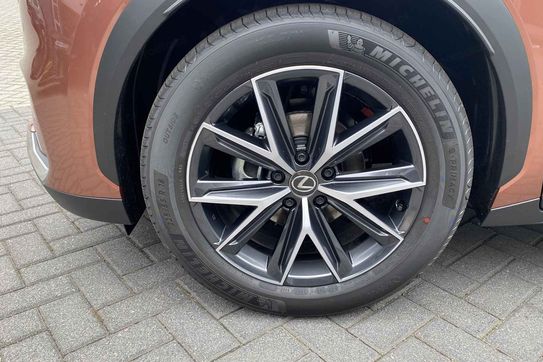 Lexus LBX Emotion 1.5 Hybrid