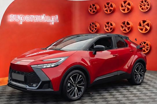 Toyota C-HR Executive 2.0 Plug-in Hybrid Dynamic Force